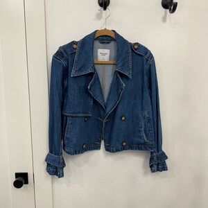 Abercrombie $ Fitch Cropped Trench Jean Jacket